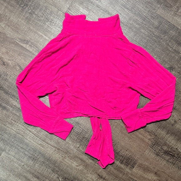 Sunday Ritual Rhea Wrap Top Fuchsia - Picture 10 of 11